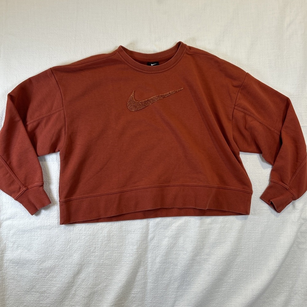 Nike Women Crop Long‎ Sleeve Sweater Carpet Textured Swoosh Logo Orange Medium